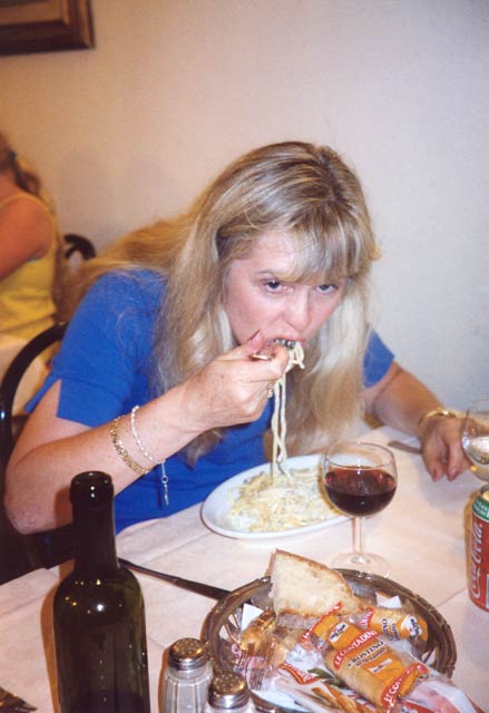 Nancy McQueen eating STRINGY PASTA (!) at Tri Amagi Ristoranti, Rome, Italy