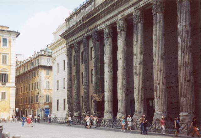 Hotel Cesari, by the Temple of Deified Hadrian, Rome, Italy